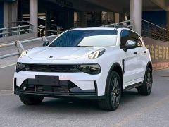 Lynk & Co 01 2.0TD 2WDPro Edition - фото 1