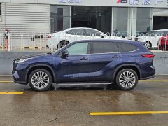 Toyota Highlander 2022 dual engine 2.5L four-wheel drive premium version 7 seats - фото 14