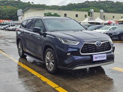 Toyota Highlander 2022 dual engine 2.5L four-wheel drive premium version 7 seats - фото 3