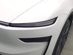 Tesla Model Y Edition - фото 7