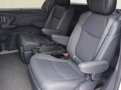 SIENNA 2.5LPHEV Premium Edition - фото 16