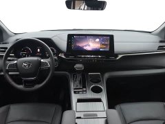 SIENNA 2.5LPHEV Premium Edition - фото 20