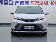 SIENNA 2.5LPHEV Premium Edition - фото 3