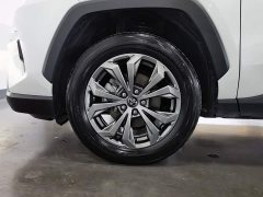 Toyota RAV4 2.5L E-CVT2WDPlus Edition - фото 17