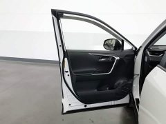 Toyota RAV4 2.5L E-CVT2WDPlus Edition - фото 8