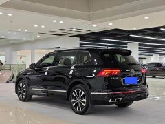 Volkswagen L 330TSI 2WDR-Line Edition - фото 4