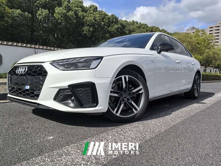 Audi A4L 40 TFSI Fashion Version - автомобиль из Китая