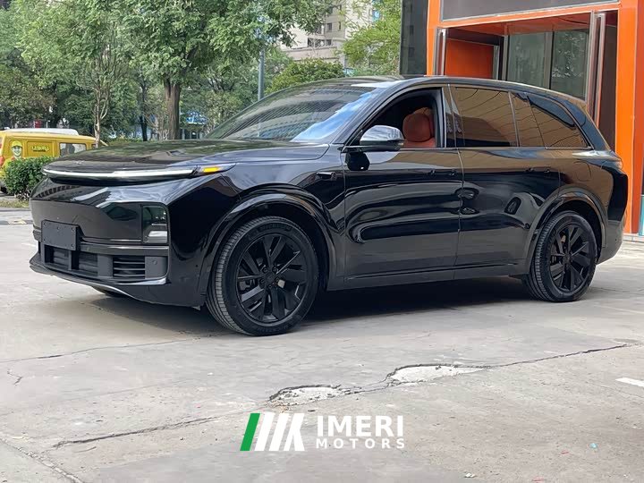 Li Auto L8 Pro - автомобиль из Китая