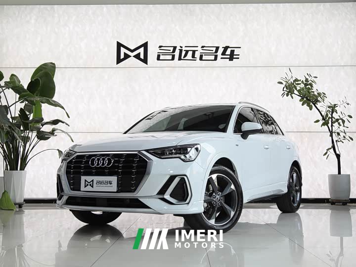 Audi Q3 35 TFSI Fashionable and Dynamic - автомобиль из Китая