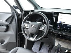 Lexus LM 2025 350h seven-seat elegant version - фото 10