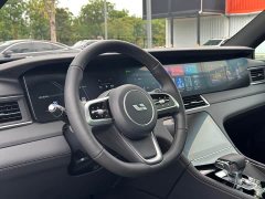Li Auto ONE 2021 Extended-Range 6-Seater - фото 6