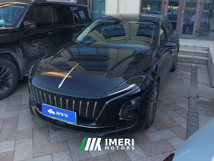 FAW E-QM5 610km PLUS - автомобиль из Китая