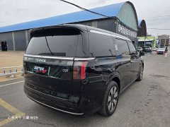 Zeekr 009 EditionAWD 108kWh - фото 16