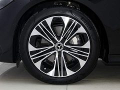 Mercedes-Benz E-Class E 300 L Fashionable and Sporty - фото 12