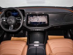 Mercedes-Benz E-Class E 300 L Fashionable and Sporty - фото 14