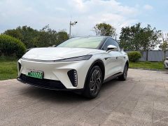 2.0L R7 Edition - фото 1