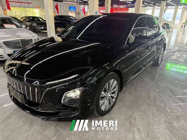 FAW E-QM5 620km PLUS - автомобиль из Китая