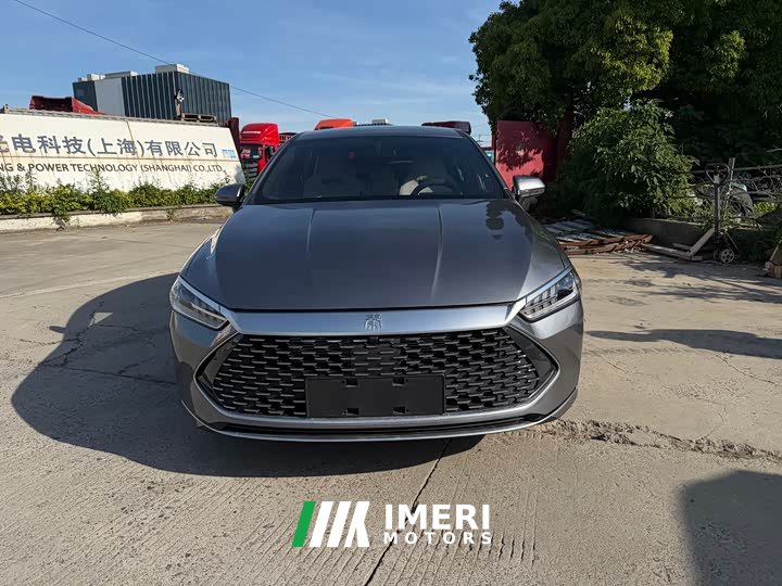 BYD PLUS Edition DM-i 55KM Version - автомобиль из Китая