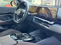 BMW 5 Series 525Li M Sports Package - фото 10