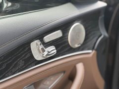 Mercedes-Benz E 300 L Luxury Version - фото 8