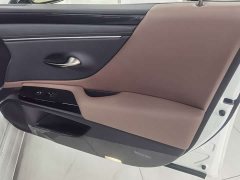 Lexus ES 200 Edition - фото 13