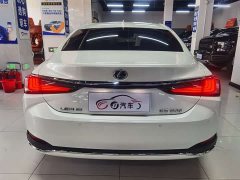 Lexus ES 200 Edition - фото 4