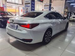Lexus ES 200 Edition - фото 6