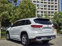 Toyota Highlander 2.0T four-wheel drive luxury version 7 seats - фото 13