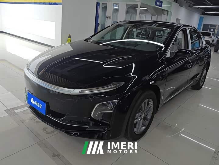 FAW E-QM5 610km PLUS - автомобиль из Китая