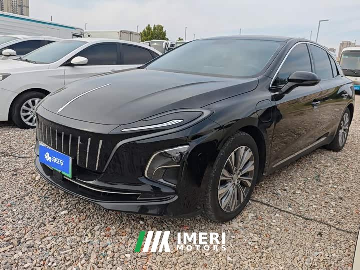 FAW E-QM5 560km PLUS - автомобиль из Китая