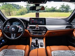 BMW M5 - фото 11