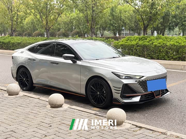 Changan UNI-V 1.5T Edition - автомобиль из Китая