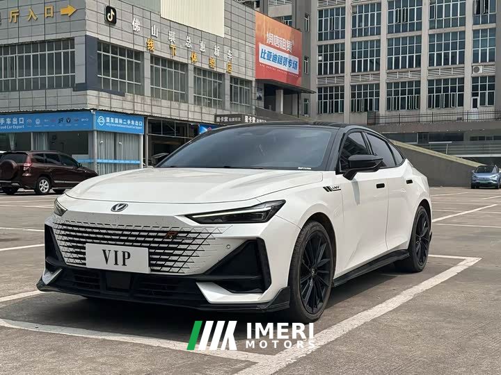 Changan UNI-V 1.5T Edition - автомобиль из Китая