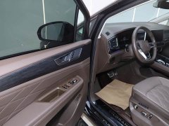 Volkswagen 380TSI Premium Edition - фото 13