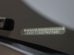 Volkswagen 380TSI Premium Edition - фото 17