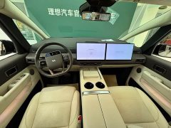Li Auto MEGA Ultra - фото 6