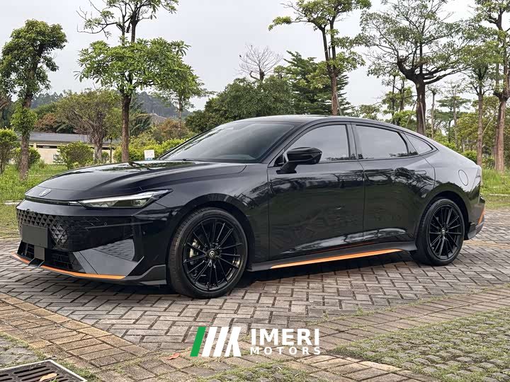 Changan UNI-V 1.5T noble sports - автомобиль из Китая