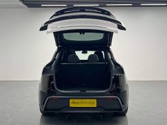 Tesla Model Y L Long Range Edition - фото 9