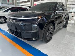 Li Auto L6 Pro - фото 1