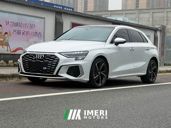 Audi A3 Sportback 35 TFSI Fashion Version - автомобиль из Китая