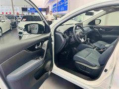 Nissan 2.0L CVT XV Edition - фото 20