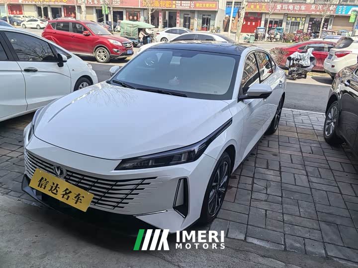 Changan 1.5T 500BarFlagship Version - автомобиль из Китая