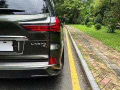 Lexus LX 570 Edition - фото 15