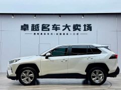 Toyota RAV4 2.0L CVT 2WD Fashion Plus Edition - фото 4