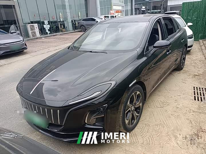 FAW E-QM5 Edition - автомобиль из Китая