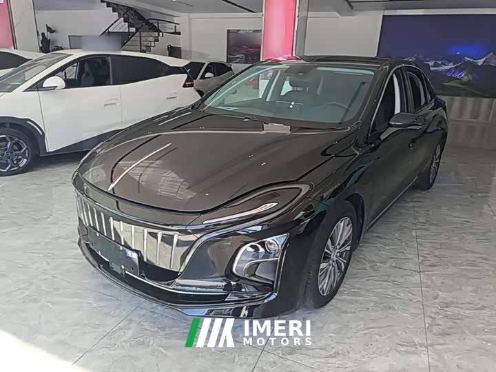 FAW E-QM5 560km PLUS - автомобиль из Китая