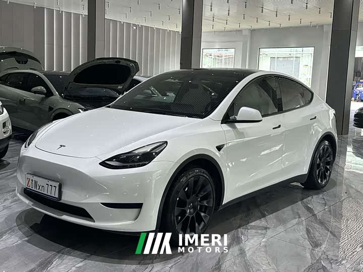 Tesla Model Y Edition - автомобиль из Китая