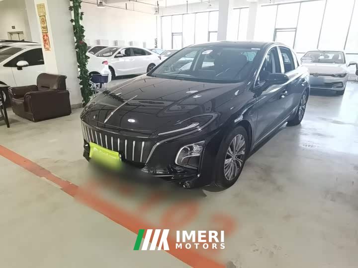 FAW E-QM5 610km PLUS - автомобиль из Китая