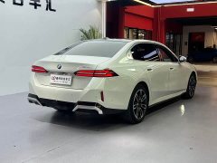 BMW 5 530Li Version M - фото 15