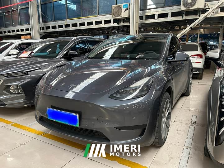Tesla Model Y Edition - автомобиль из Китая